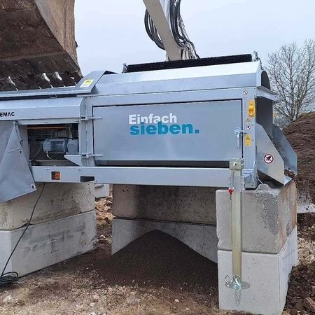 Siebanlage auf dem Lagerplatz in Steinheim am Albuch